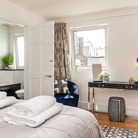 The Secret Kensington Garden Mews-2 Bedroom Full House-2 Train Lines- Spacious-Kings Road- Harrods -Chelsea Stadium-Private Small Patio Londra Exterior foto