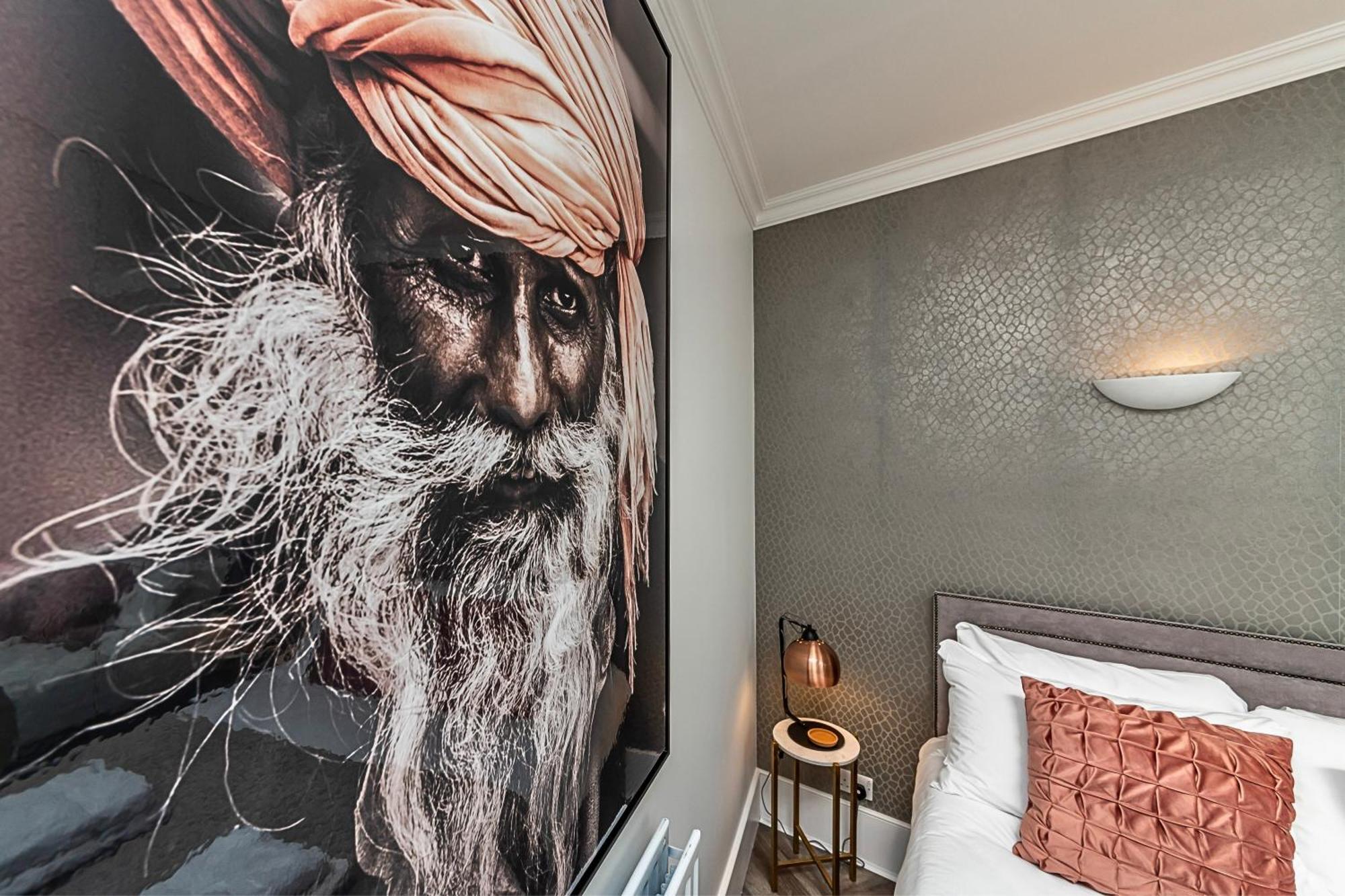 The Secret Kensington Garden Mews-2 Bedroom Full House-2 Train Lines- Spacious-Kings Road- Harrods -Chelsea Stadium-Private Small Patio Londra Exterior foto